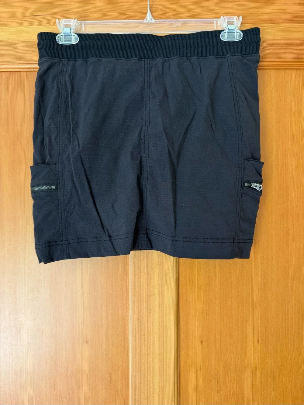 Athleta Women’s Black Active Skort with Zip Pockets size 10
